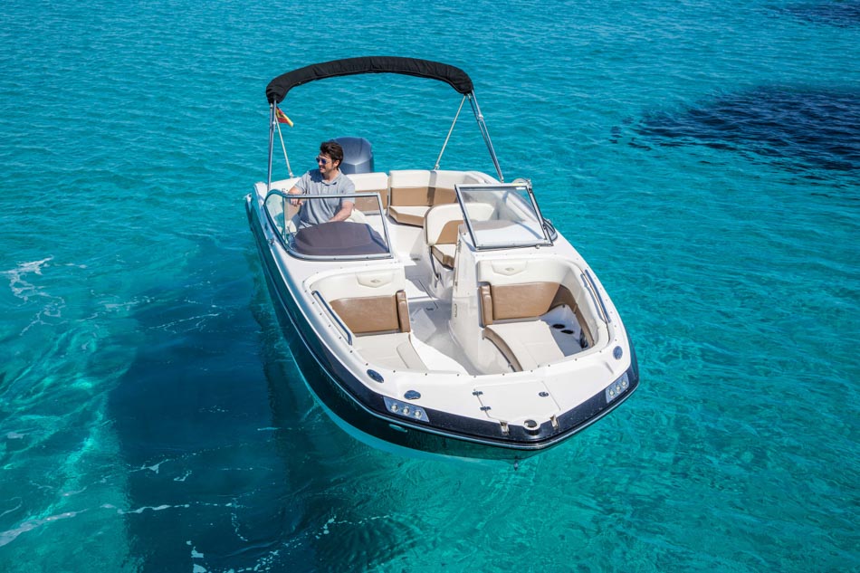 rent boat Chaparral 250 ibiza