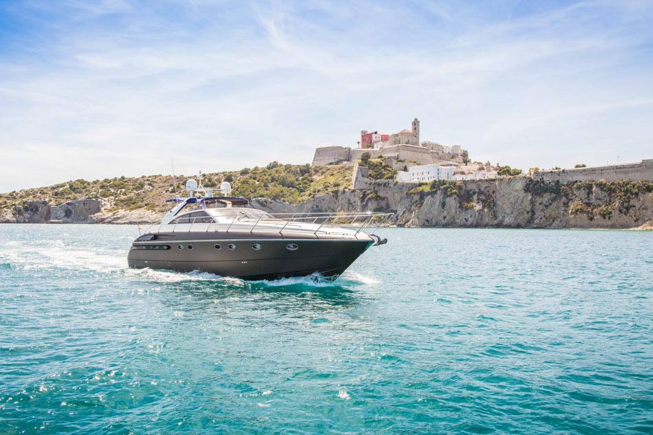 rent boat Princess V52 ibiza