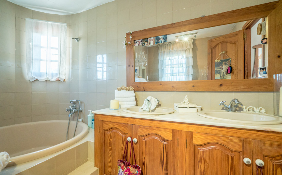 comprar villa Ibiza